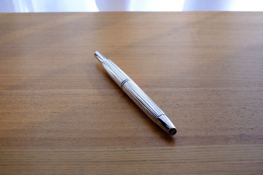 PILOT　キャップレス　ストライプ　箱付き　付属品付き　完品　万年筆　ニブF