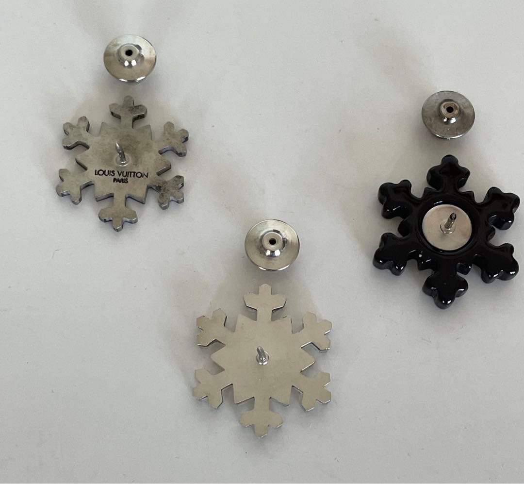 Louis Vuitton 雪の結晶ブローチ ピンバッジ