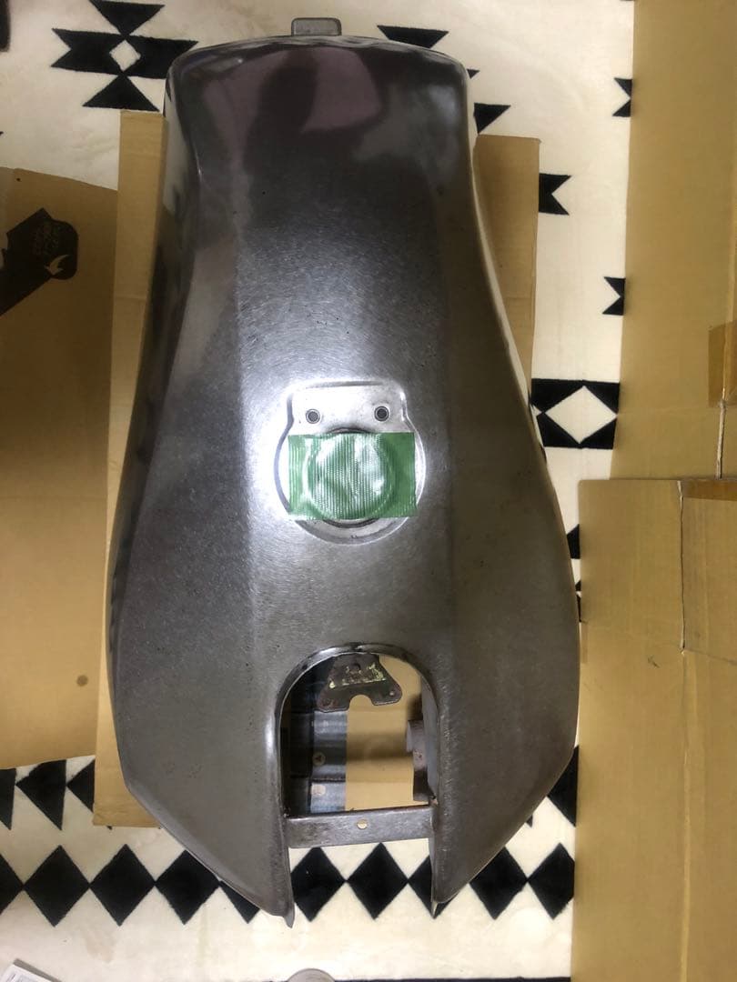 GPZ400F/F2 ガソリンタンク