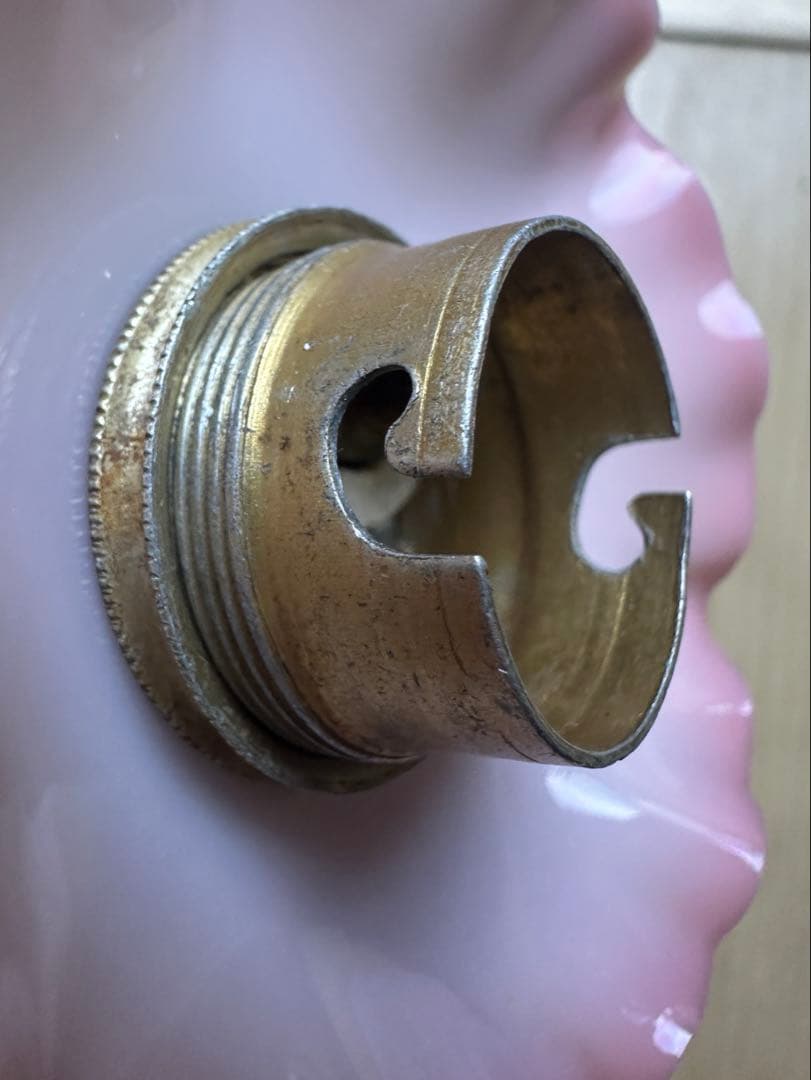 ひーこページになります＊ オパリンローズの小さな可愛らしいアトリエランプ＊