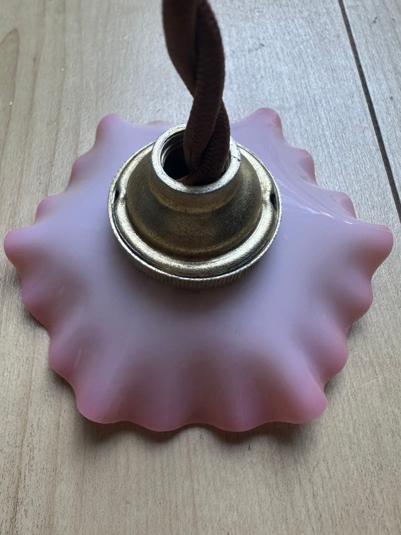 ひーこページになります＊ オパリンローズの小さな可愛らしいアトリエランプ＊