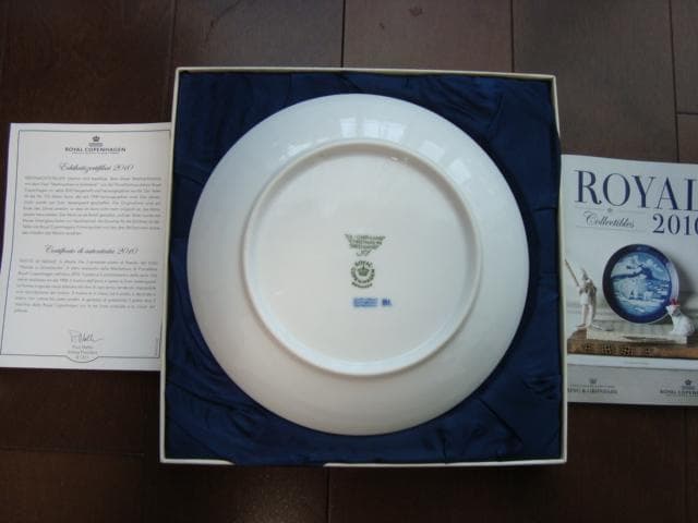 ロイヤルコペンハーゲンイヤープレート2010