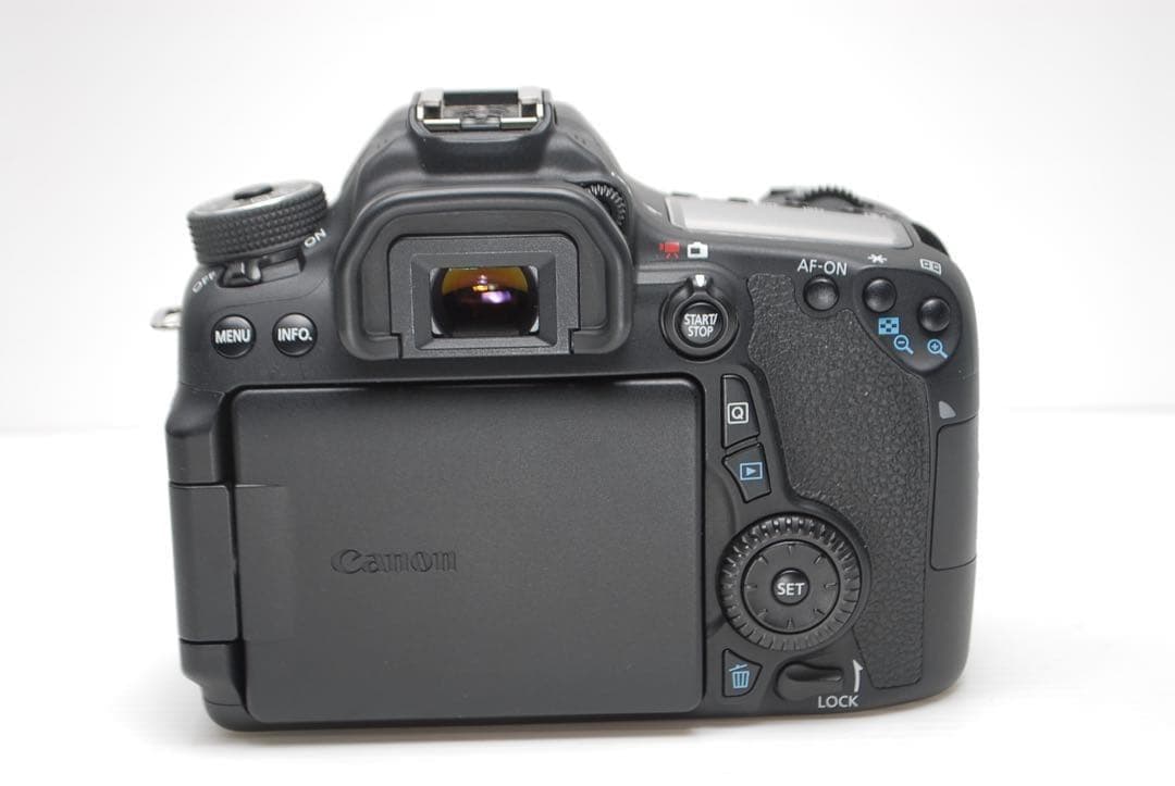 ❤️スマホらくらく転送OK❤️Canon EOS 70D高画質 高性能レンズ付き