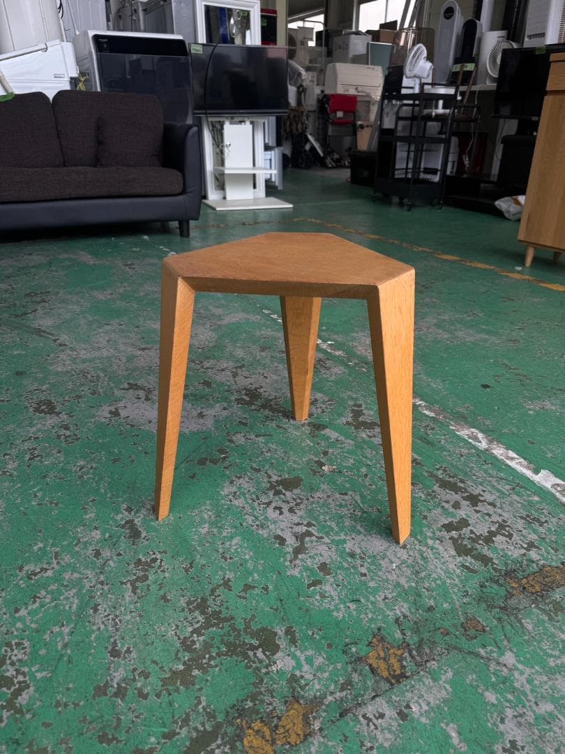 ナチュラルウッド 三角形スツール