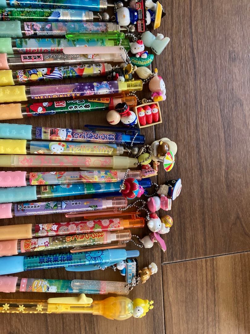 ご当地キティ　ボールペンセット 81本