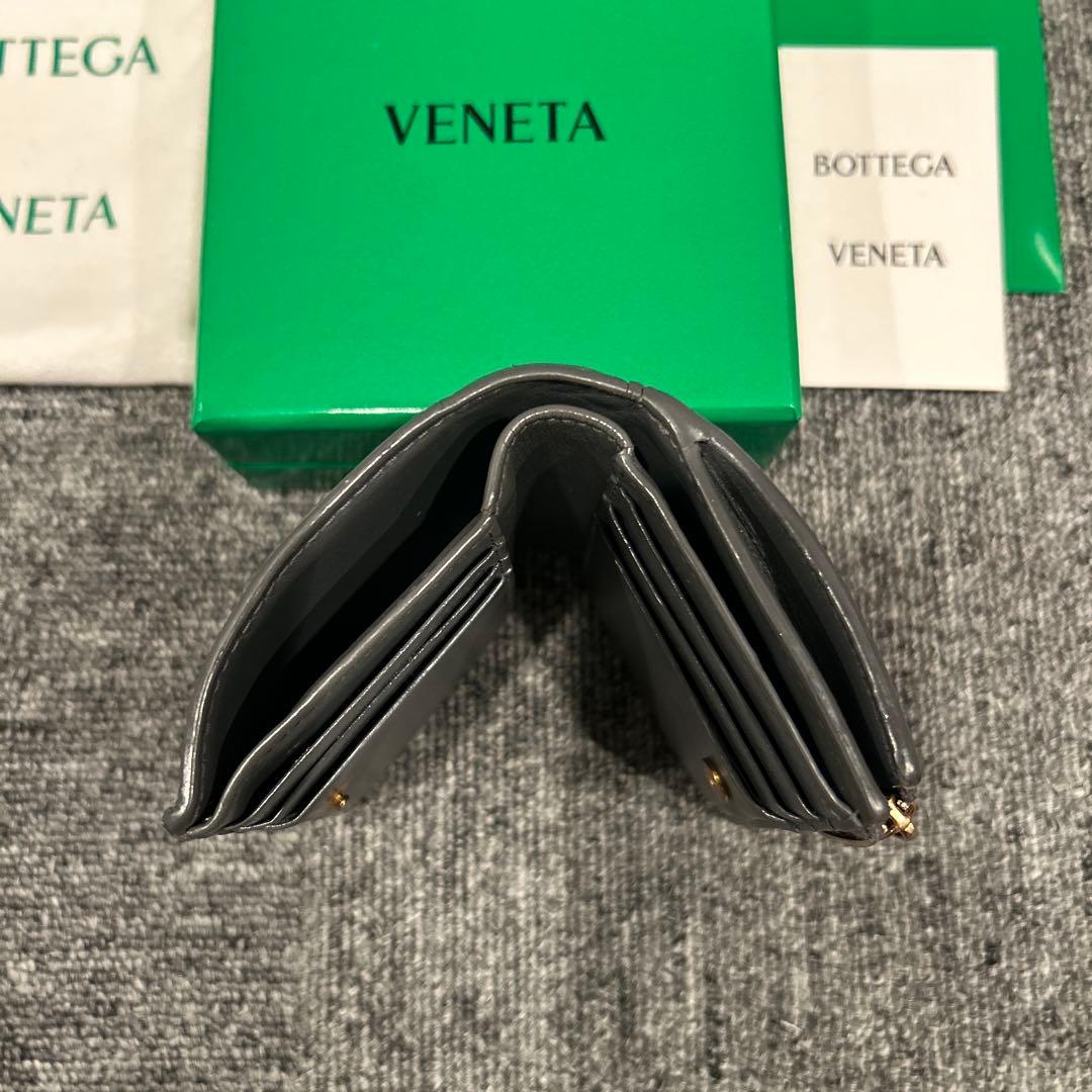 BOTTEGA VENETA グレー 二つ折り財布