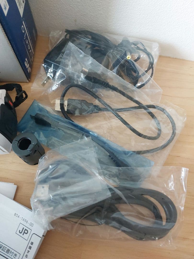 JVC Everio GZ-F117 ビデオカメラ