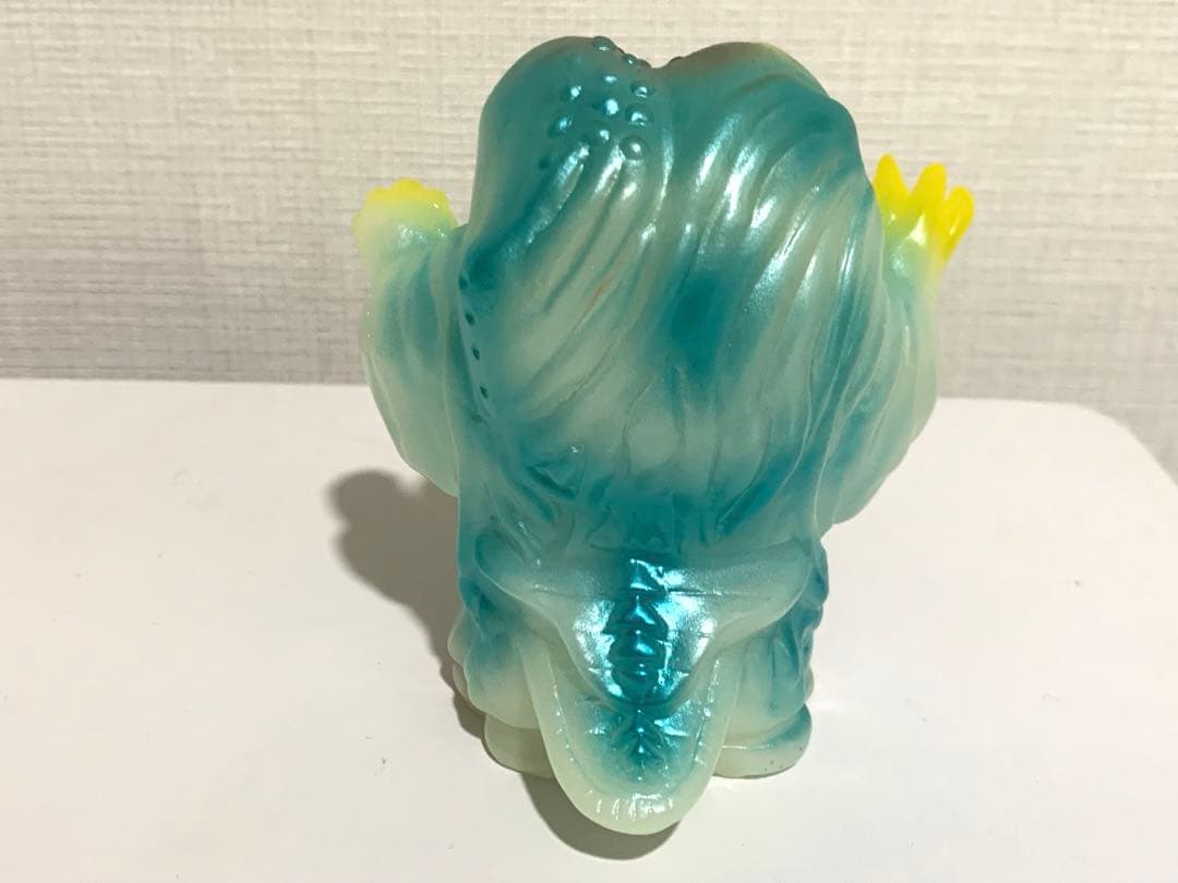 キャラクティックス　ミニヘドラ　ソフビ