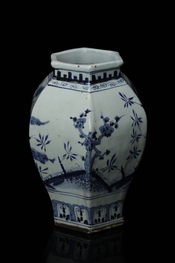 中国美術 中国古玩 大清乾隆年製銘 六角瓶 染付花瓶花 唐物 陶磁 壺 古美術品