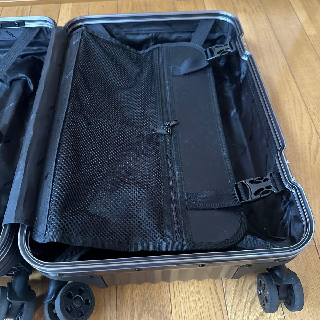 メルセデスベンツAMGスーツケース　中古　傷あり　送料込み‼️