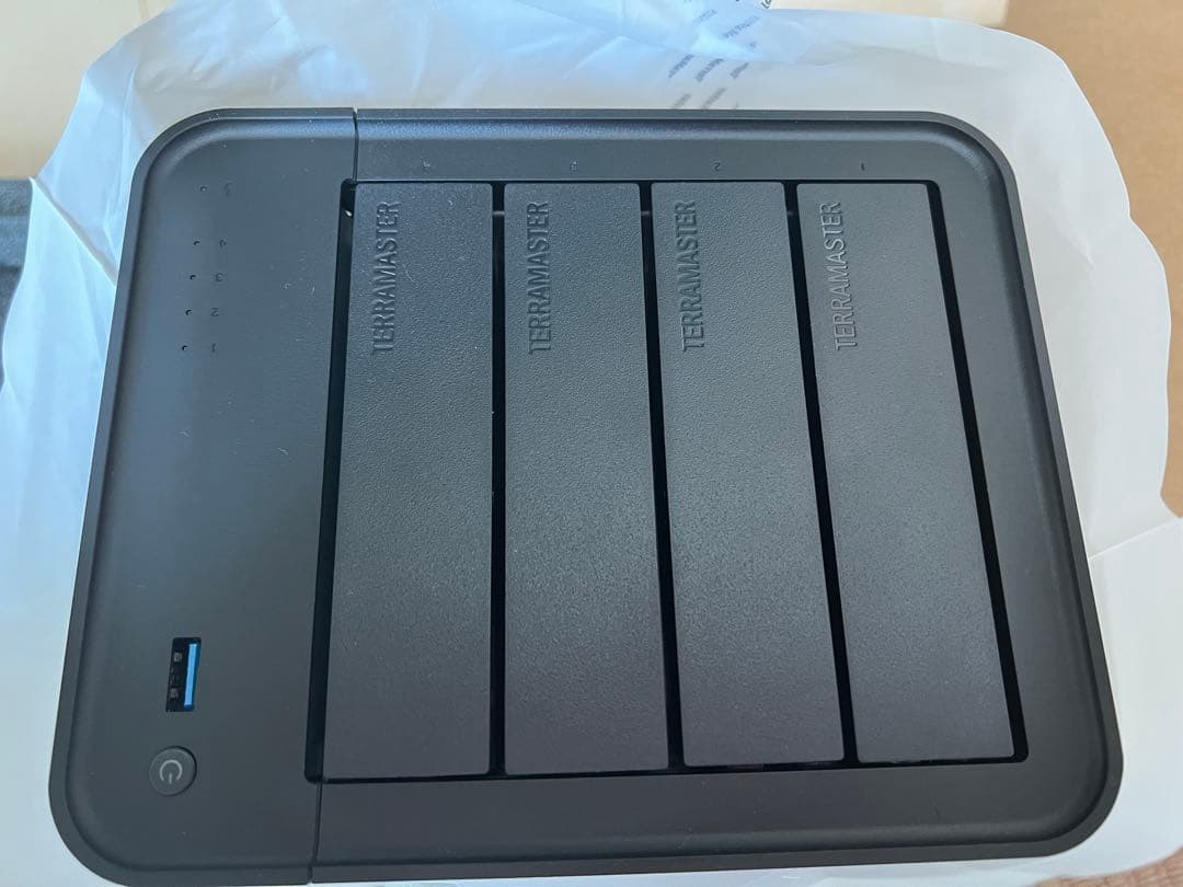 TerraMaster F4-425 テラマスター　NAS 4スロット