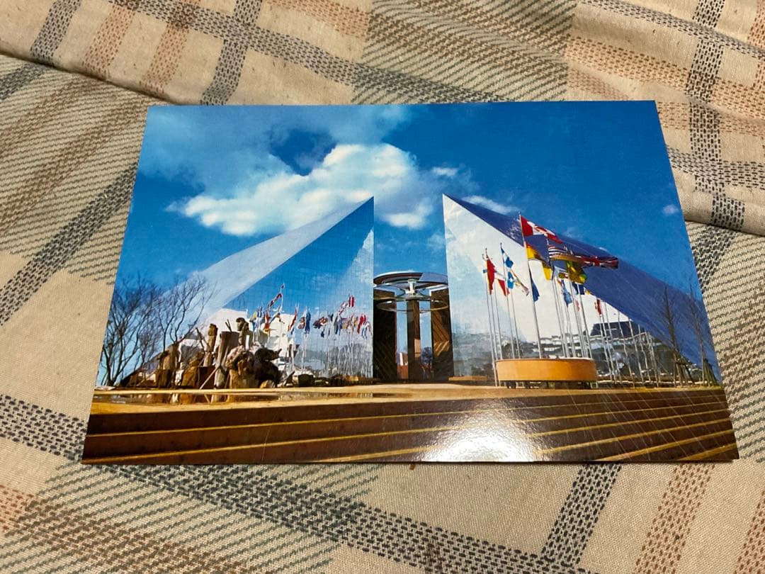 1970年／万国博・人類の進歩と調和。EXPO70【32枚入り絵葉書　新品】。