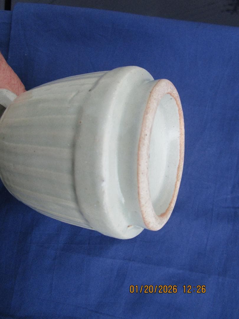 青磁　花瓶　花生け　中国陶磁器　耳付き　時代物　無傷　程度良し　1本