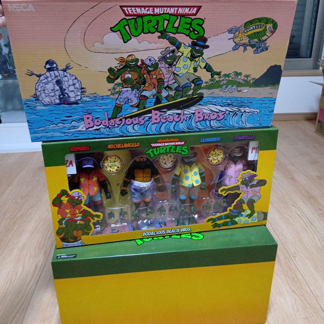 ネカ ミュータントタートルズ　コミコン限定　neca TMNT　フィギュア