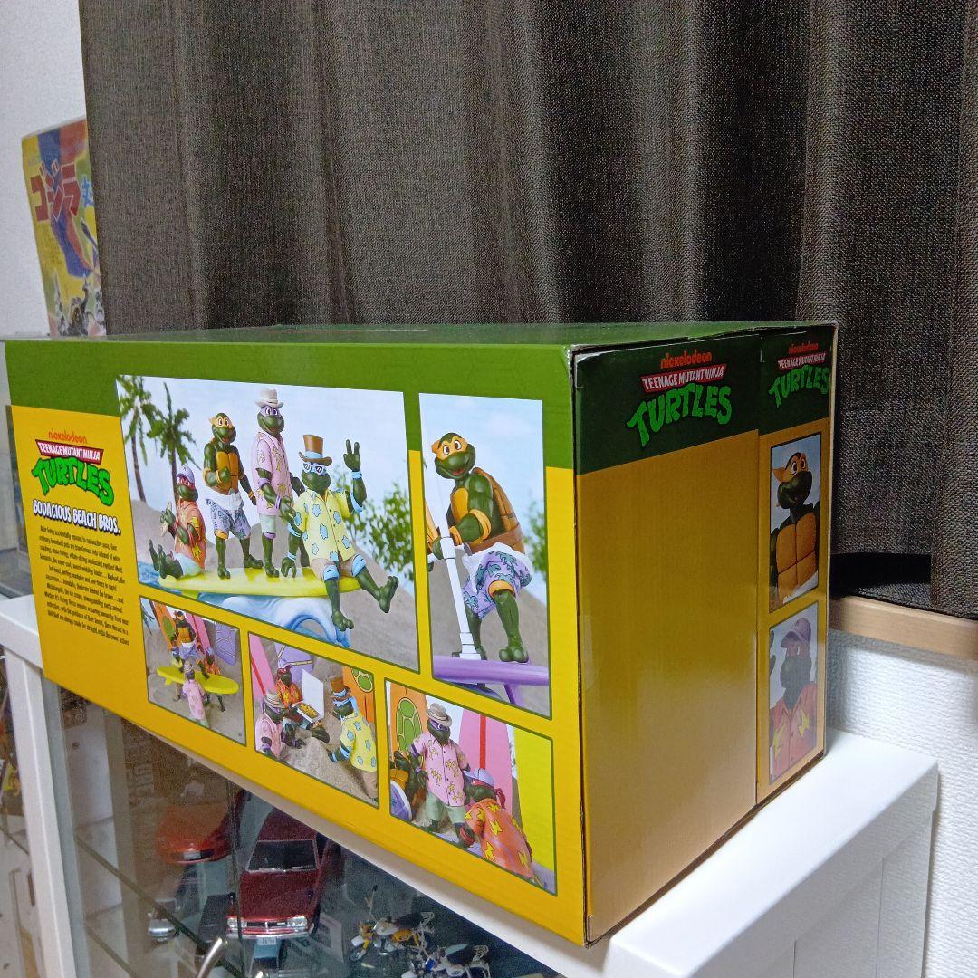 ネカ ミュータントタートルズ　コミコン限定　neca TMNT　フィギュア