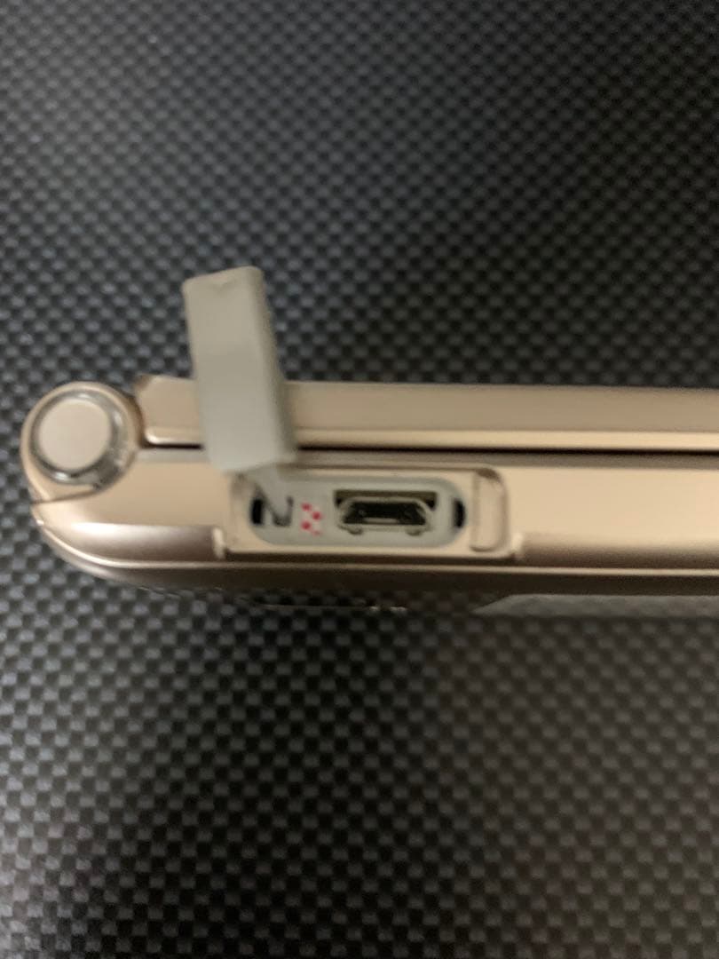 P-smart ケータイ P-01J ゴールド　docomo