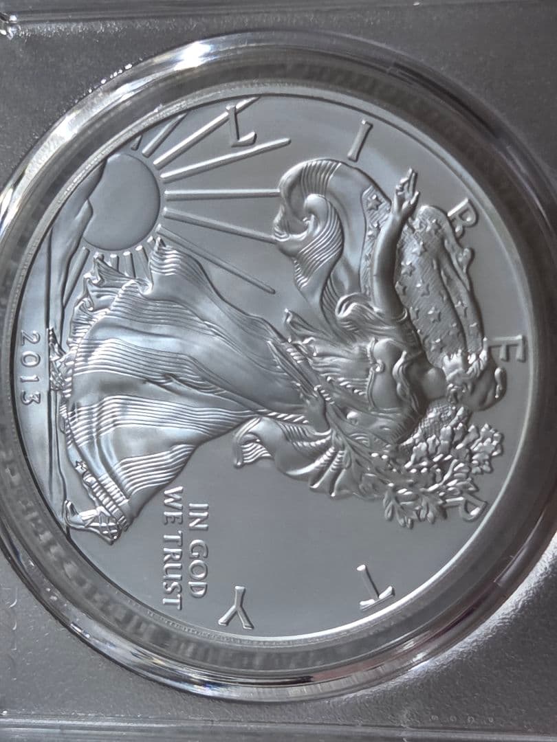 (MS70)アメリカ合衆国　シルバー イーグル銀貨　2013 S サイン入り