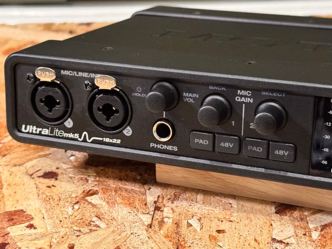 MOTU モツ UltraLite mk5 オーディオインターフェイス