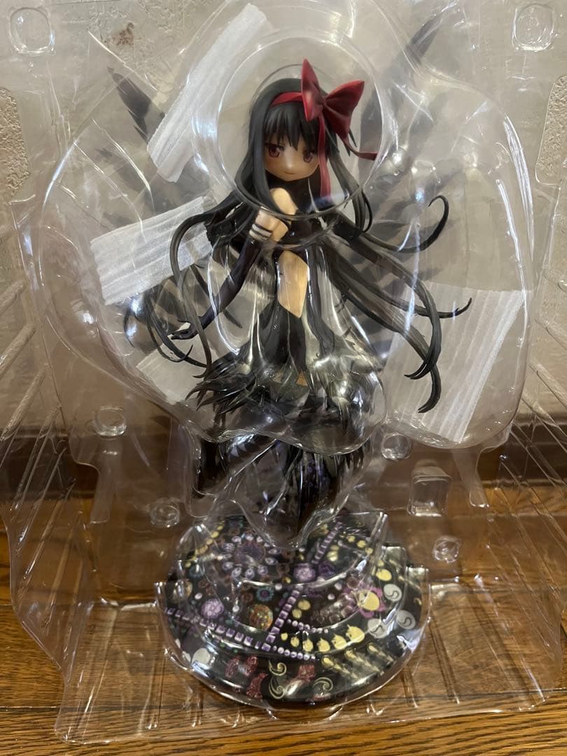 悪魔ほむら アルティメットまどか 1/8スケールフィギュア