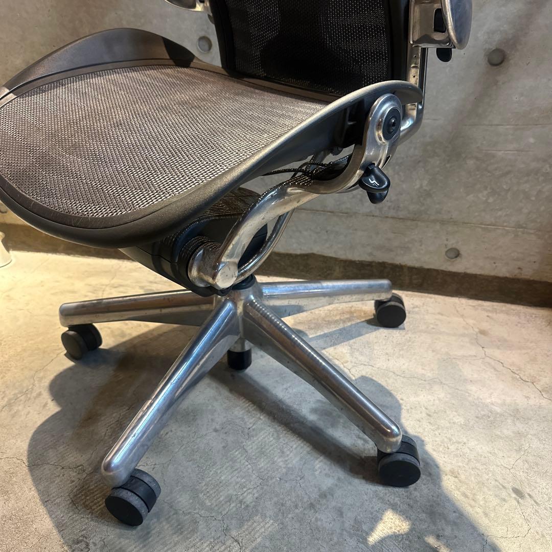 ハーマンミラー アーロンチェア Bサイズ アルミ2009年