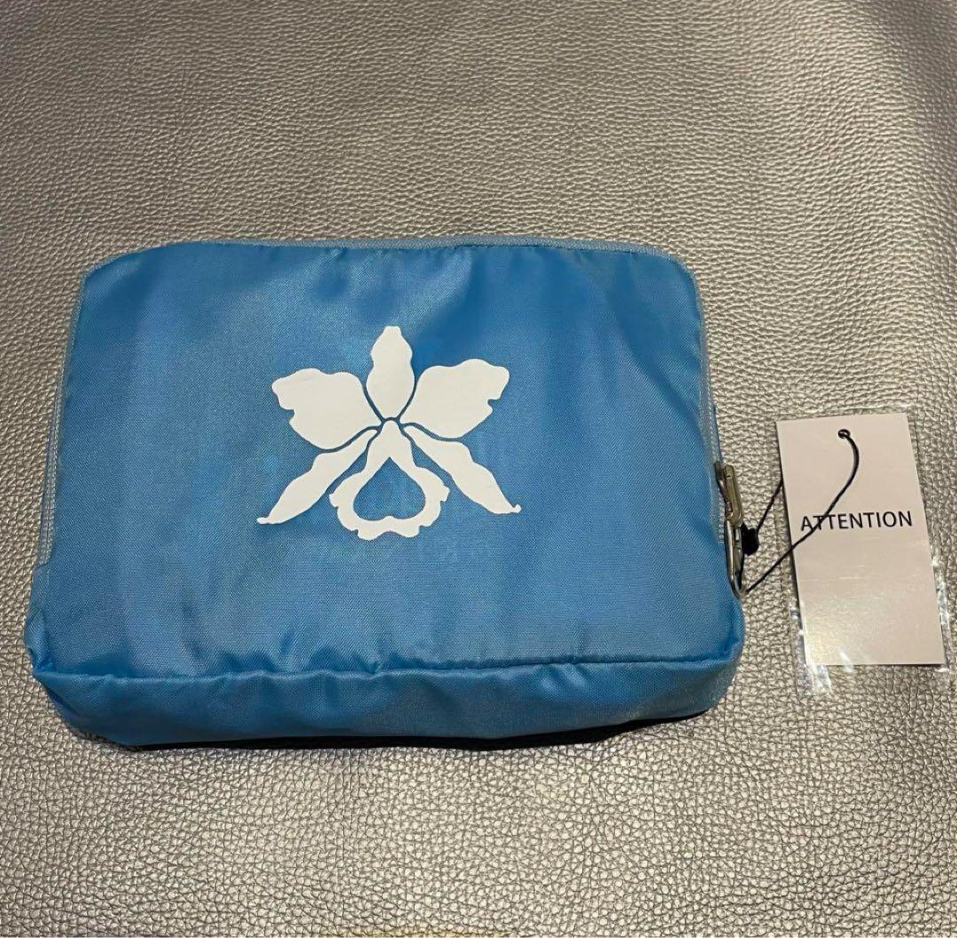 新品未使用　ハレクラニ 沖縄 限定　バック　収納機能付き　キャリーオンバッグ