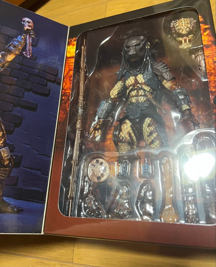 NECA シティハンター　プレデター　フィギュア