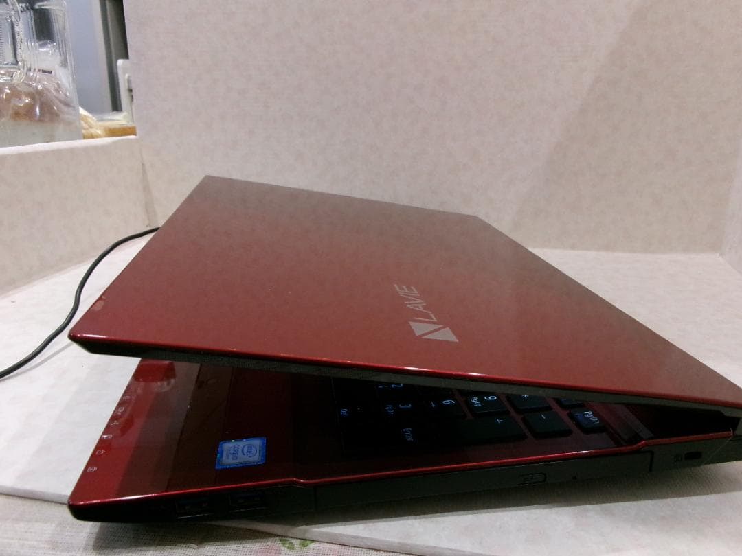 NEC LAVIE NS350/G　新品SSD搭載/i3/メモリ8GB