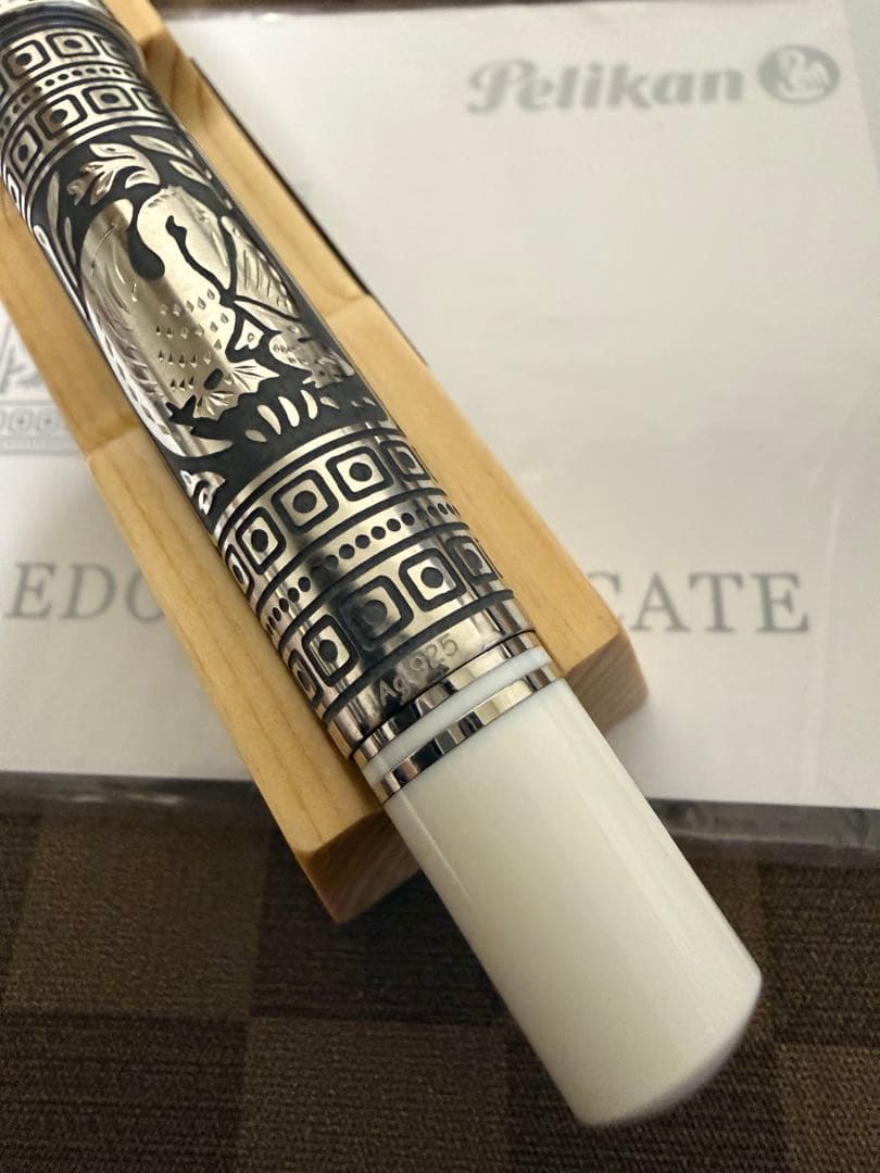 ペリカン万年筆M910（M800サイズ)白い