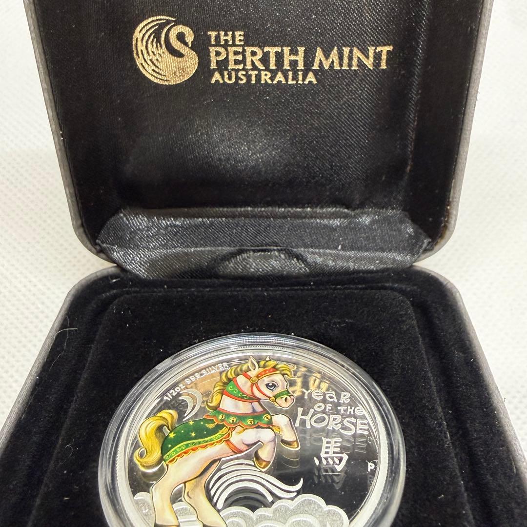 オーストラリアパース造幣局製　クック諸島　1/2オンス銀貨　ミドルエリザベス肖像