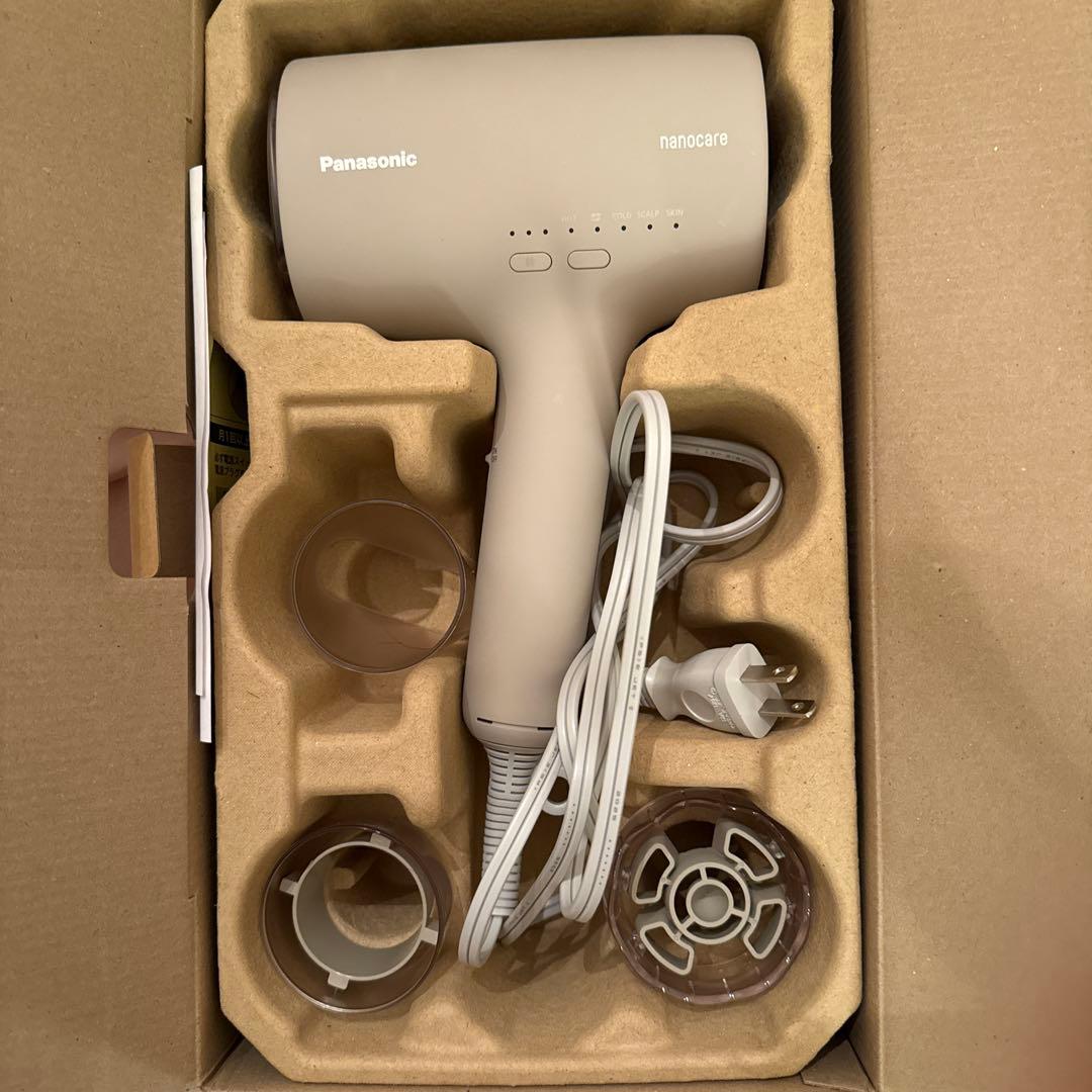 メルカリ便　Panasonic EH-NA0K-P ヘアドライヤー さくらピンク