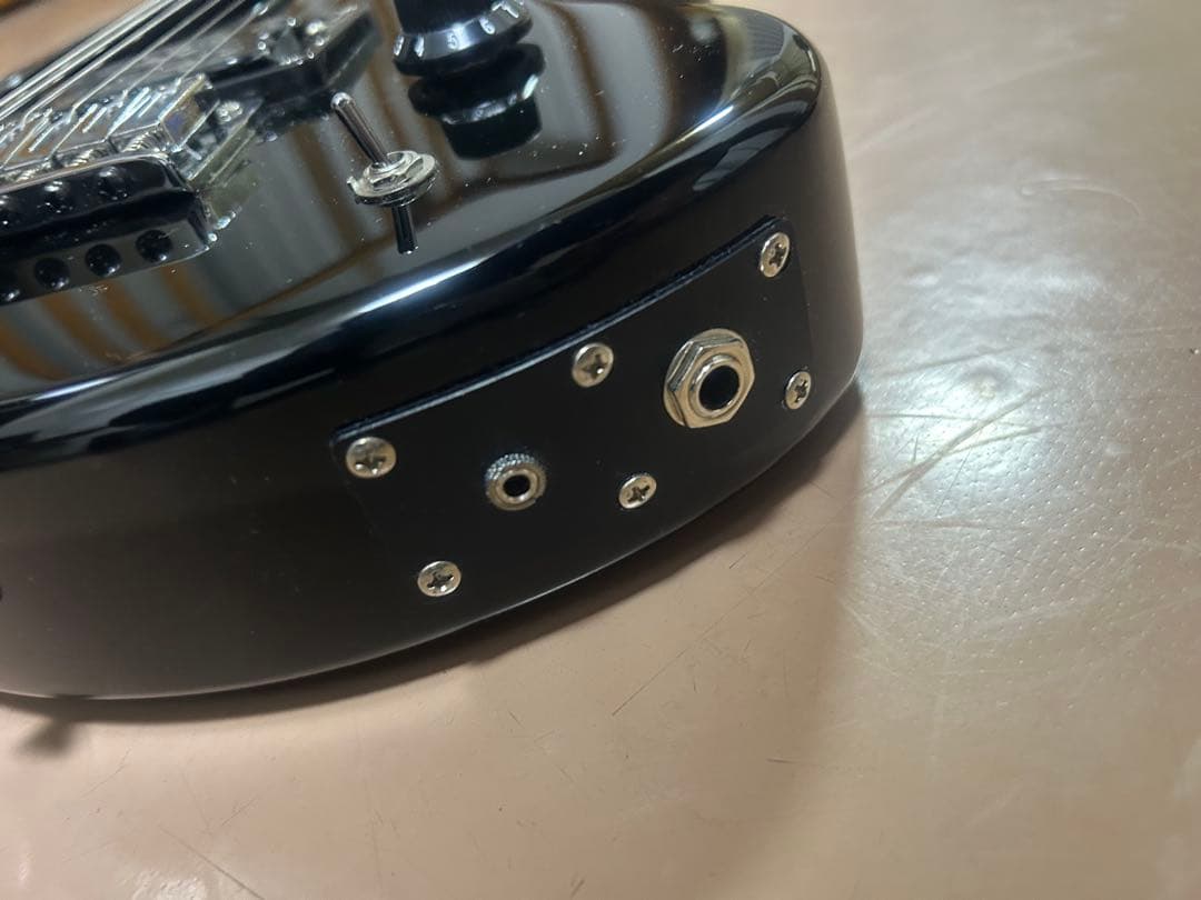 エレキギター アンプ内蔵ギターZO-3 ヘッドホーン端子付き。