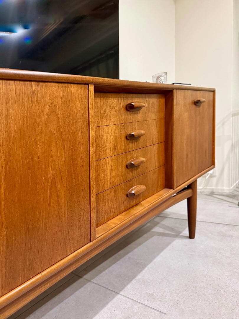 ミッドセンチュリー G-PLAN ブラジリア サイドボード