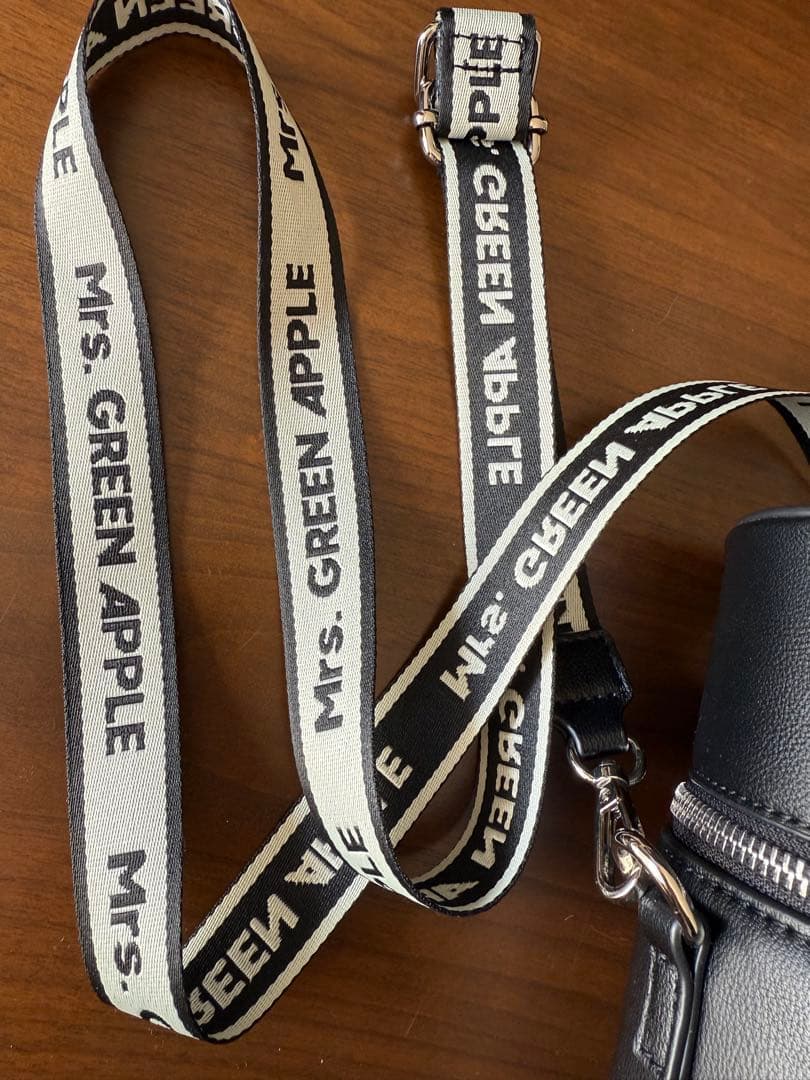 ミセスグリーンアップル ペンライトケース黒