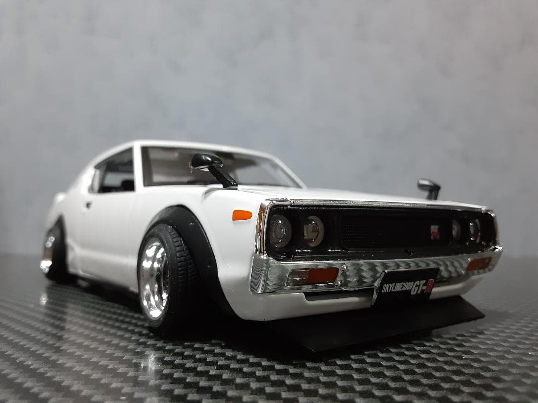 Maisto 1/24 日産 ケンメリ GT-R カスタム改 マークⅢ ガンメタ