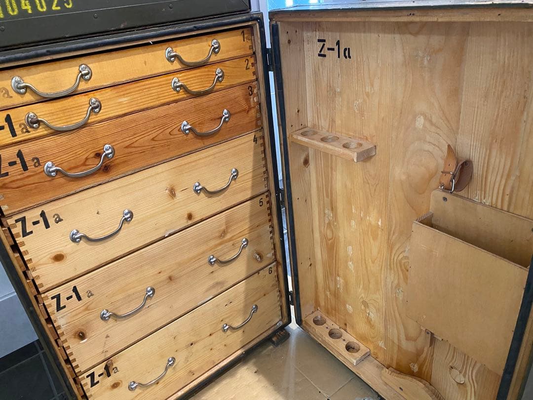 チェコスロバキア軍 メディカルキャビネット Vz.80（1980年代）