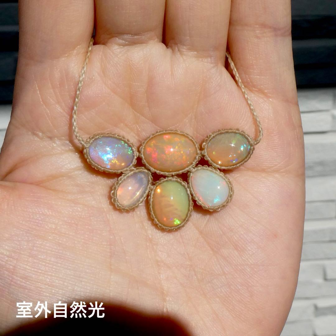 F　オパールのマクラメネックレス