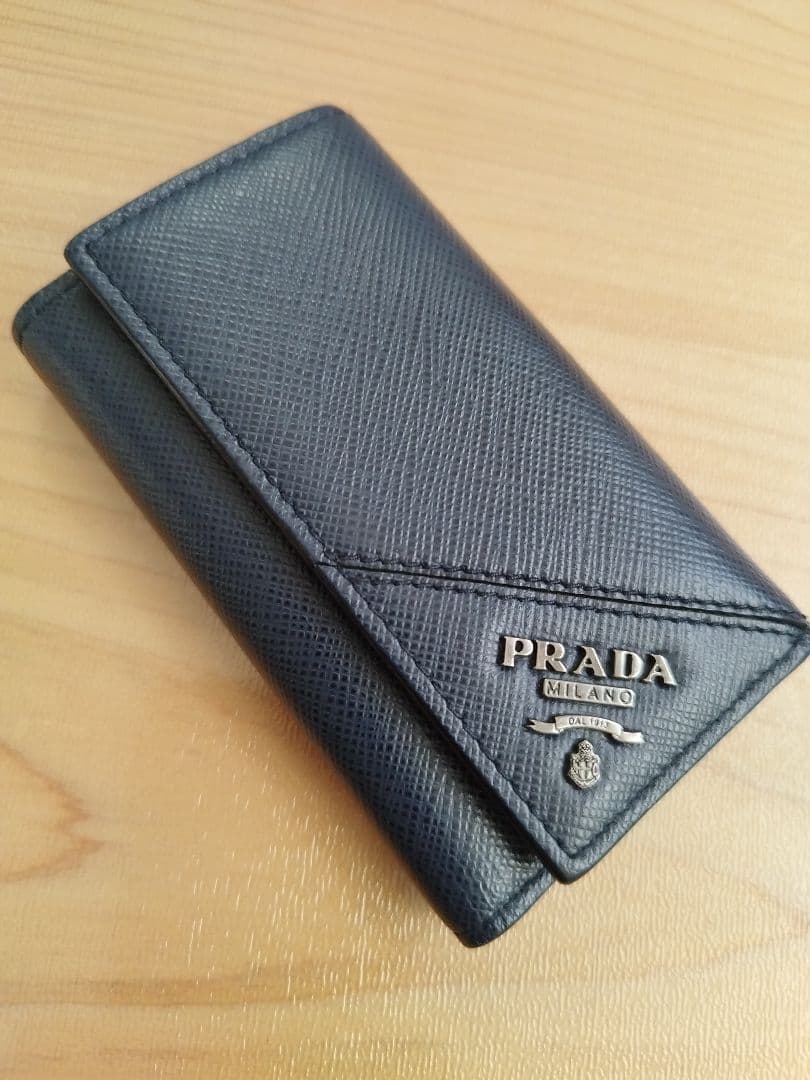 PRADA サフィアーノレザー キーケース