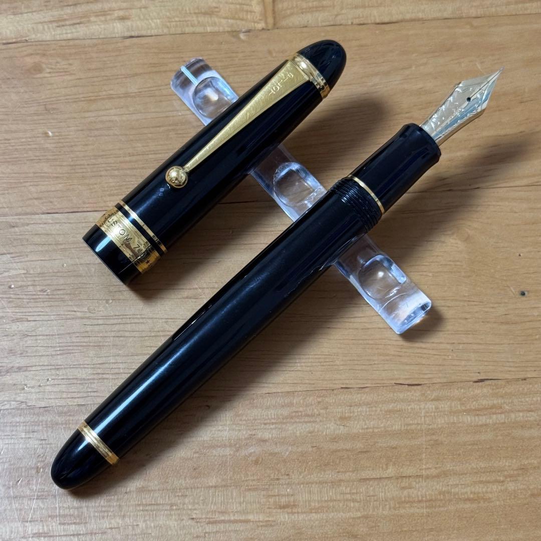 PILOT パイロット Custom カスタム 743 万年筆 14k F