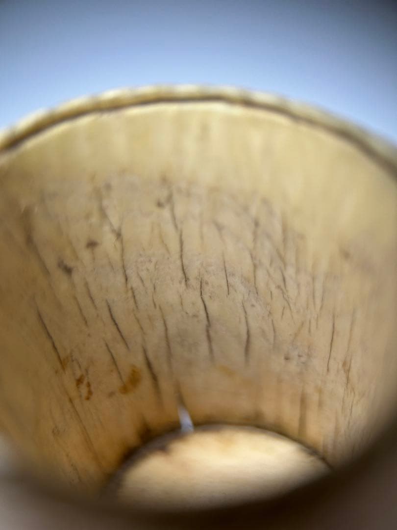 時代根付 猿 担桶 牙彫 天然素材 細密彫刻 古美術 48g