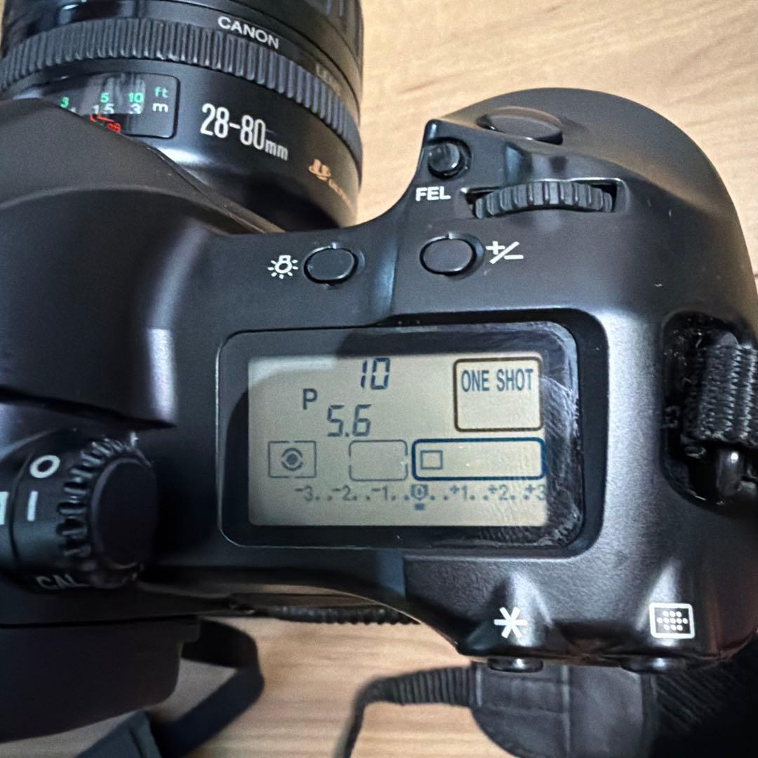 Canon EOS 3 一眼レフカメラ 28-80mmレンズ付き