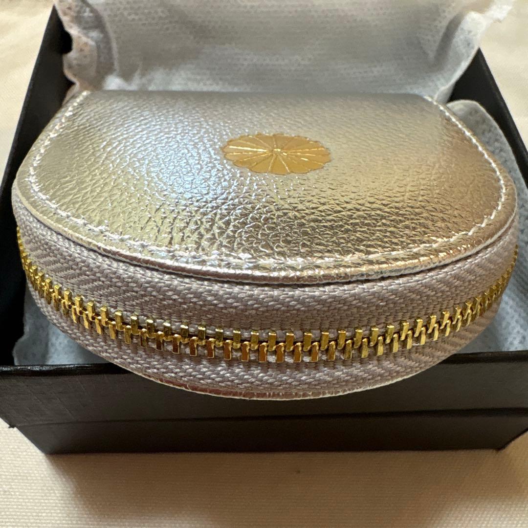 皇居財布　ケース　小銭入れ　シルバー　銀　レザー　新品未使用　箱付き