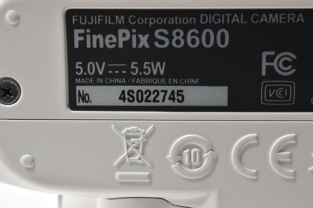Fujifilm FINEPIX S8600 CCDセンサー搭載 #9627