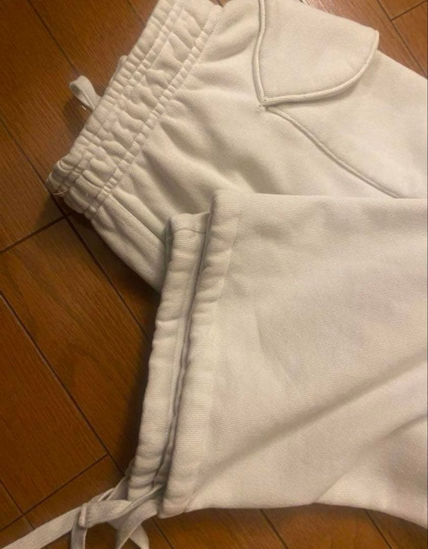 あおば着用　entire studios スウェットカーゴ