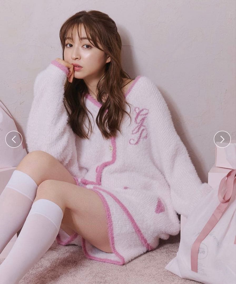 ジェラートピケ ラメフェザーカーディガン＆ショートパンツ