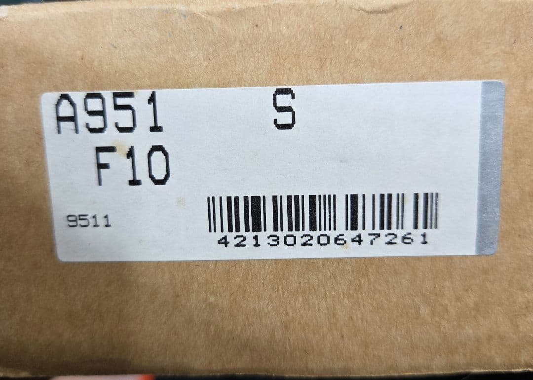 【美品】 肉筆油彩風景画 銀飾額縁フレームつき「御嶽山初雪の情景」10号サイズ