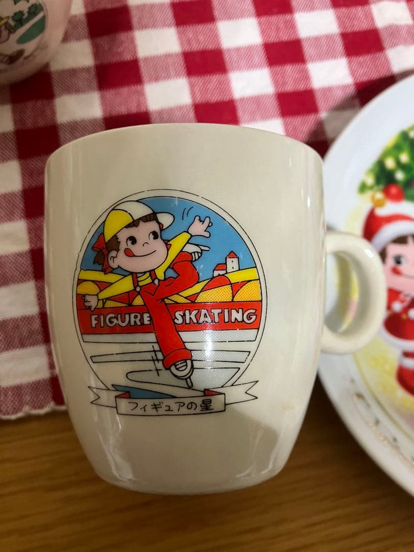 レア　昭和レトロ★ペコちゃんマグカップ5客グラス1客&クリスマスソーサー3枚