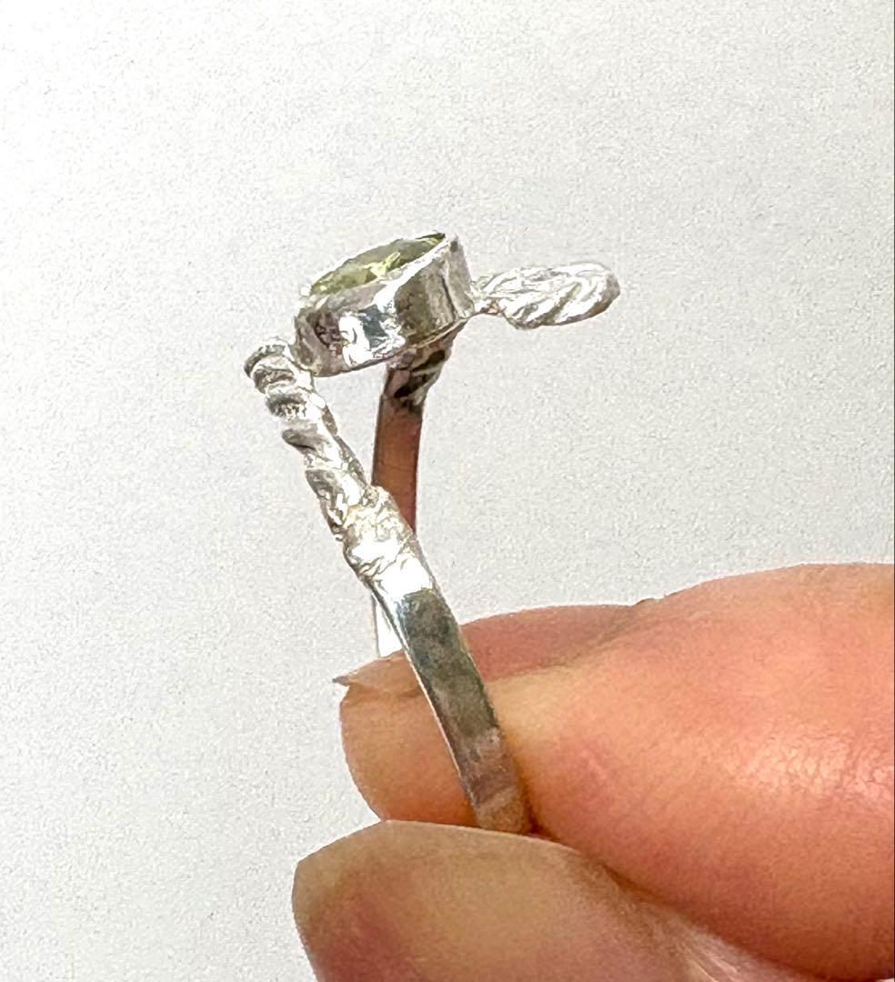 スフェーンのリング