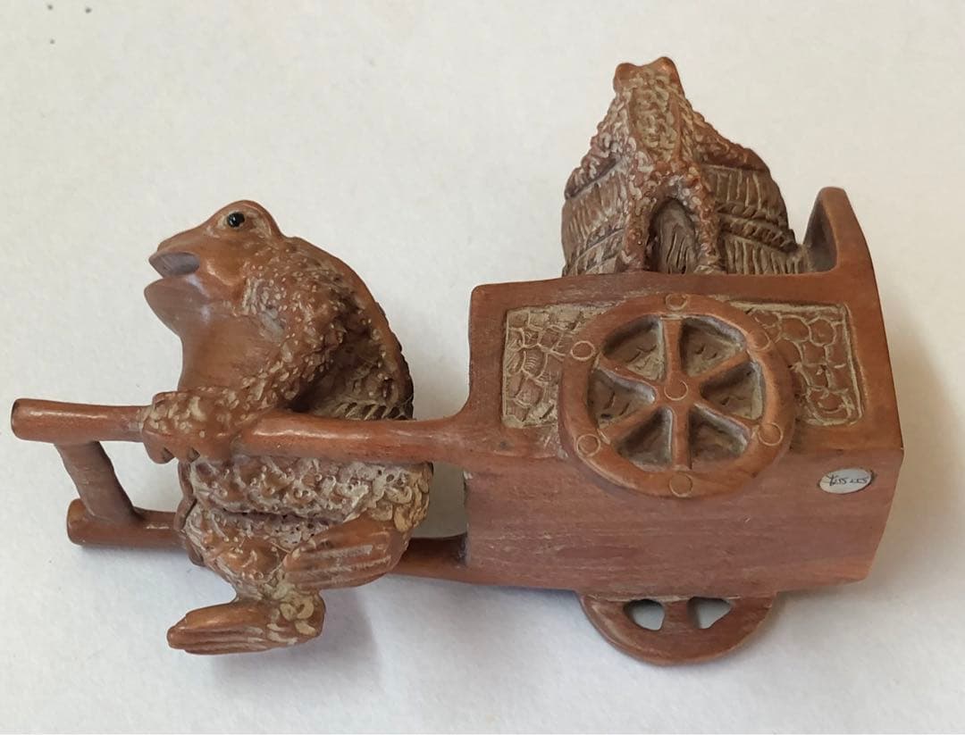 カエル車アンティークオブジェ小物入り透かし彫り蛙現品無料発送です