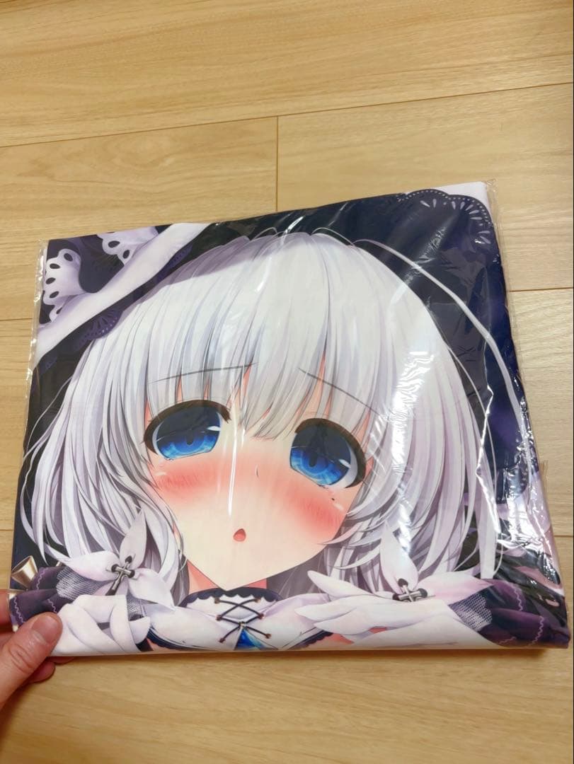 アズールレーン　らぶらぶケッコンイラストリアス抱き枕カバー 黒ノ御神籤 御敷仁