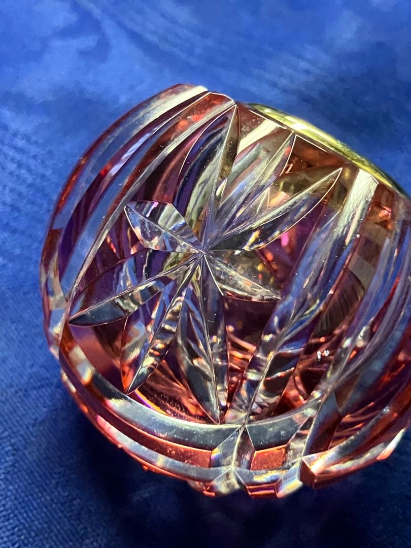 江戸切子　POLA ピンクカットガラス クォーツ時計